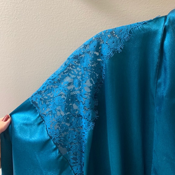Victoria’s Secret teal robe M/L 💙 - Picture 3 of 6